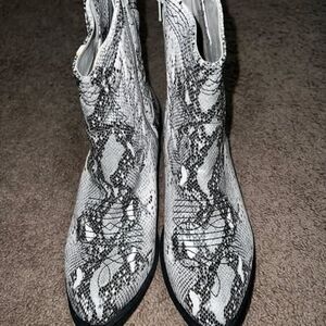 Coconuts by Matisse Boots